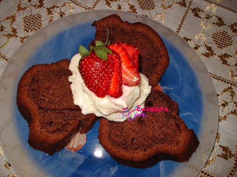 Kek me kakao (Receta nga Ervina Saliu)