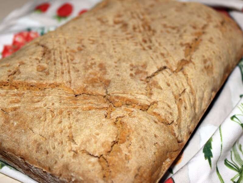 Një kulaç me sodë buke dhe kos