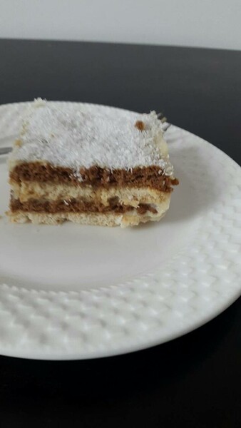 Ëmbëlsirë me biskota