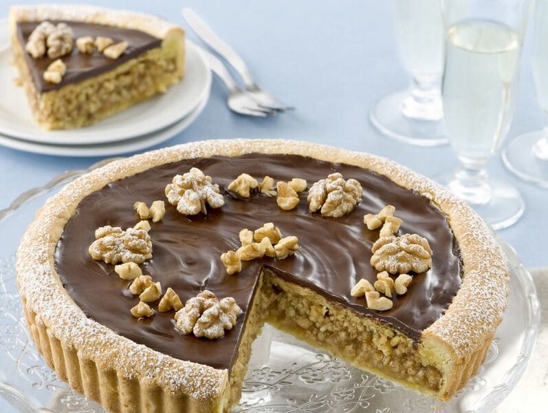 Tortë me çokollatë arra e mjaltë