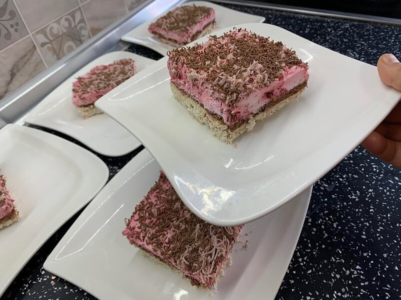 Ëmbëlsirë pa pjekje vetëm me 4 përbërës