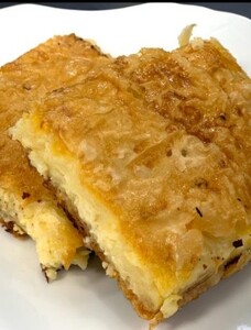 Pite me djathë, kos dhe vezë