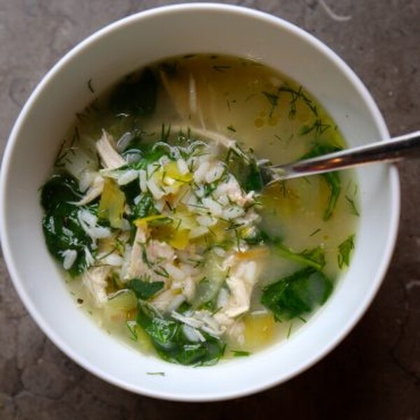 Supë me spinaq dhe oriz