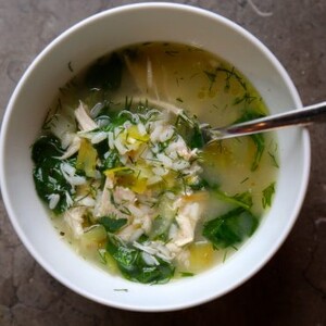 Supë me spinaq dhe oriz