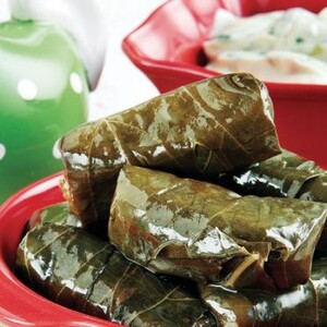 Siç i bënte gjyshja: Ja si të përgatisni japrakë me gjethe rrushi