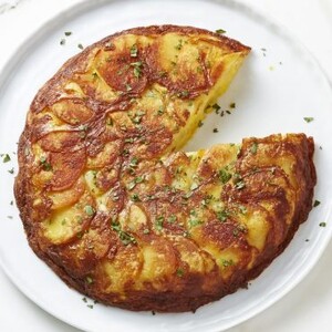 Omëletë spanjolle me patate dhe vezë