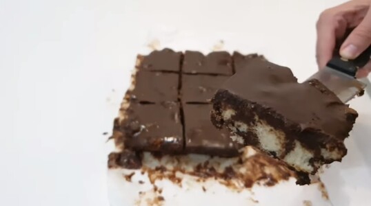 Tortë me 3 perberes – per 5 minuta gati