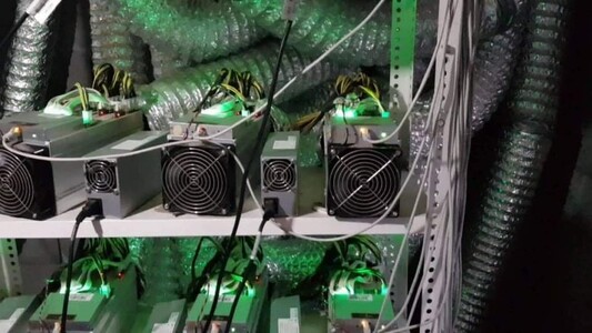 Me qindra pajisje që prodhojnë kryptovaluta në komunat e veriut, banorët po i lëshojnë pronat me qira