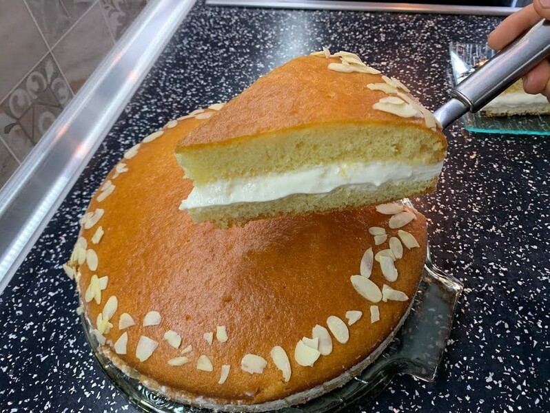 Ëmbëlsirë që shkrihet në gojë