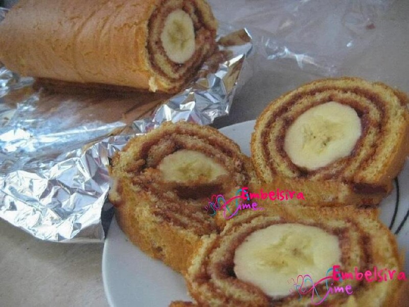 Rolade me banane: (Receta e derguar nga: Zejnep Saliu)