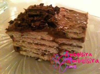 Torte me keksa (Receta nga Donika Uka)