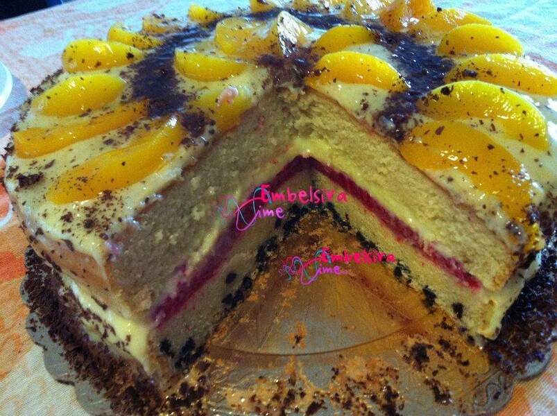Torte me Fruta me krem dhe çokollatë (Receta nga Dafina Tushaj)