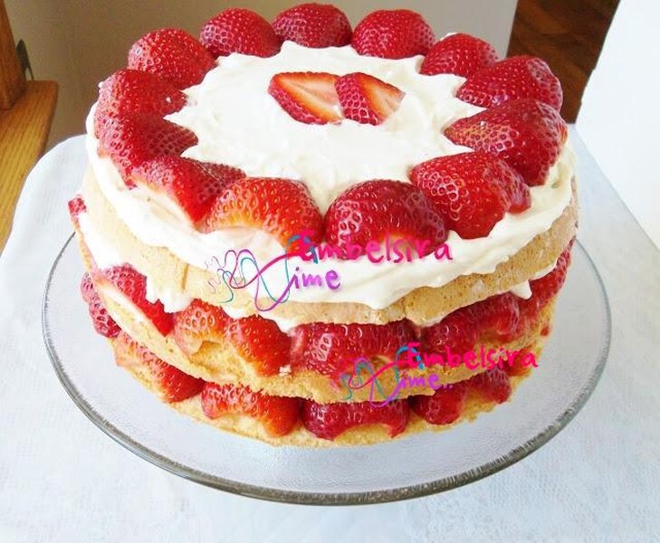 Torte me luleshtrydhe (Receta nga Dafina Tushaj)