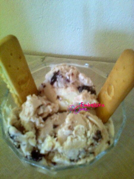 Akullore me kos (Receta e derguar nga Kristina)