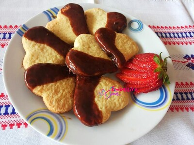 Biskota me cokollate (Receta nga Silvana Belishaku)