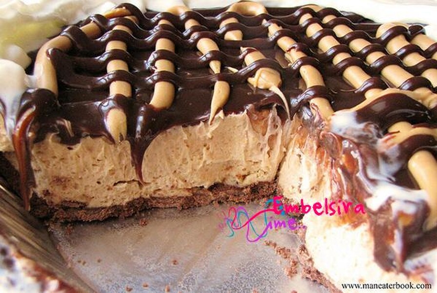 Torta me çokollatë e gjalpë kikiriku