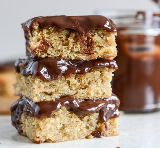 Torte me banane dhe krem cokolate