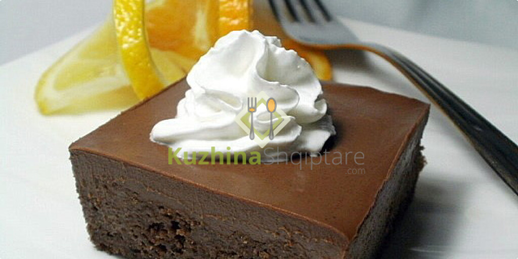 Tortë me çokollatë