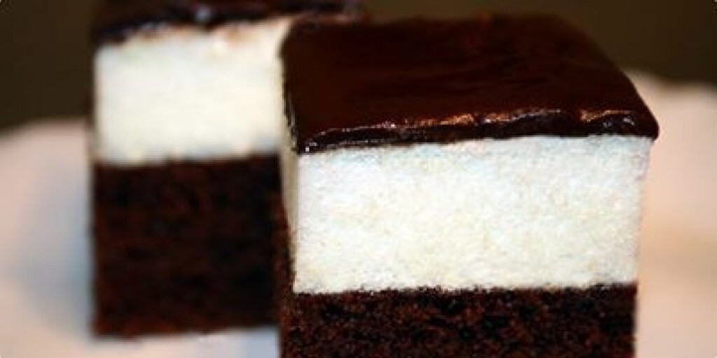 Maqmello ose Torte dy ngjyrshe