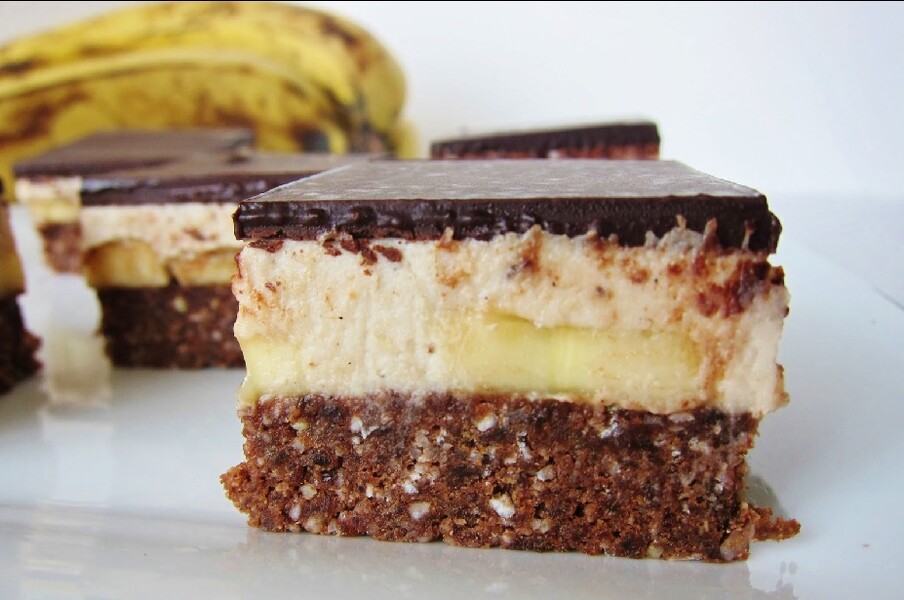 Torte me krem dhe banane