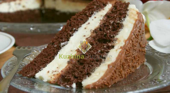 Tortë me krem qumështi