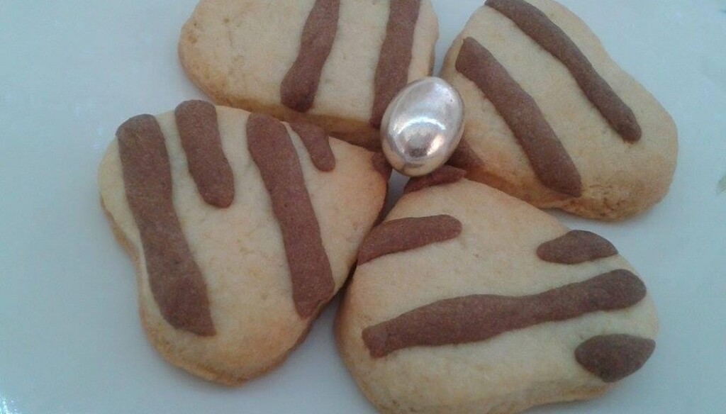 Gurabija zebër në formë zemre