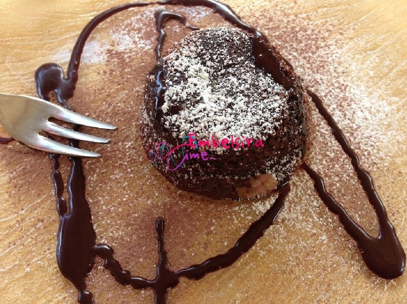 Torte e vogel me cokollate