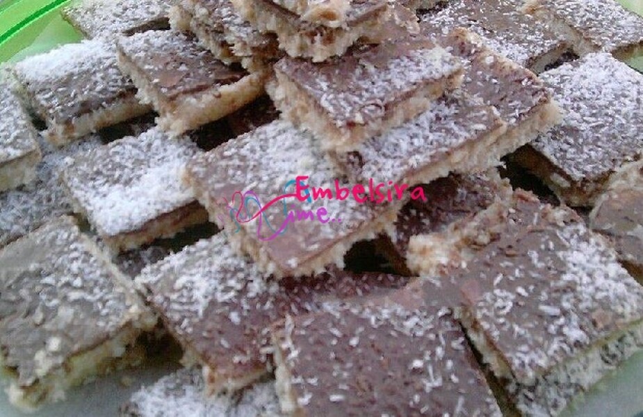 Embelsire me çokollate dhe arrë kokosi