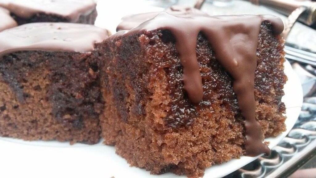 Ëmbëlsirë me çokolatë nga Lirie Ademi.