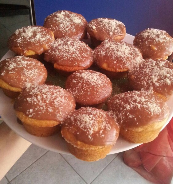Muffin me portokall edhe bajame (Receta e derguar nga Keta)