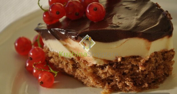 Ëmbëlsirë me ajkë të thartë