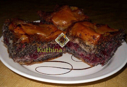 Bakllava me mak dhe vishnje