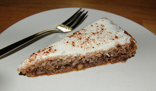 Tortë me kokos dhe arra