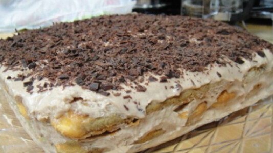 Tiramisu me copëza çokollate