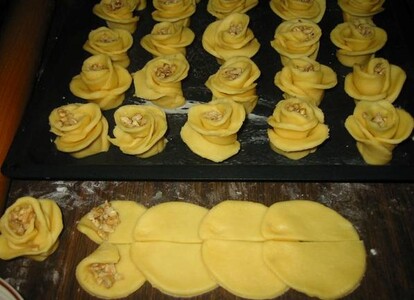 SHEQERPARE ME FORM TRENDAFILI