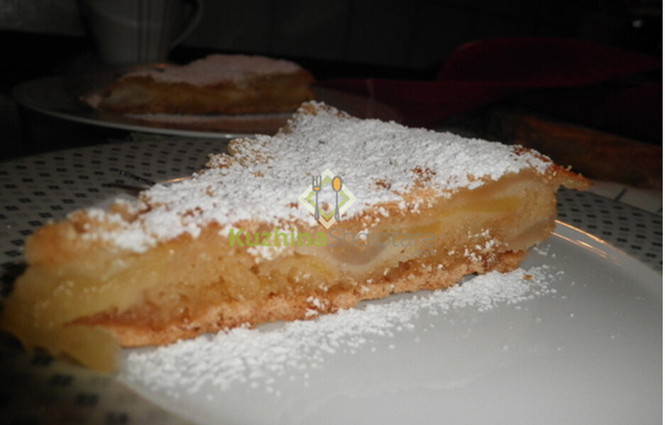 Ëmbelsirë e shpejtë me mollë