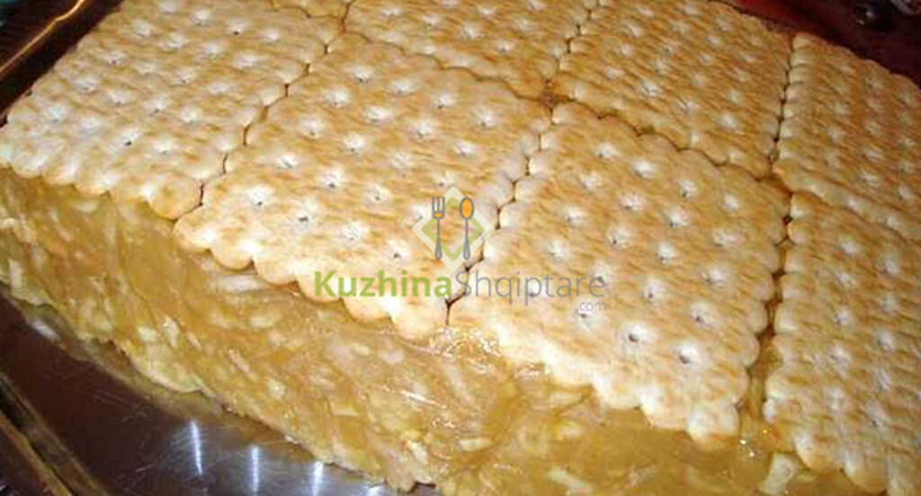 Ëmbëlsirë me mollë dhe biskota