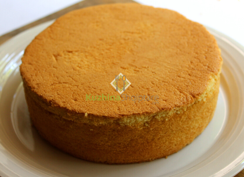 Tortë e butë si sfungjer