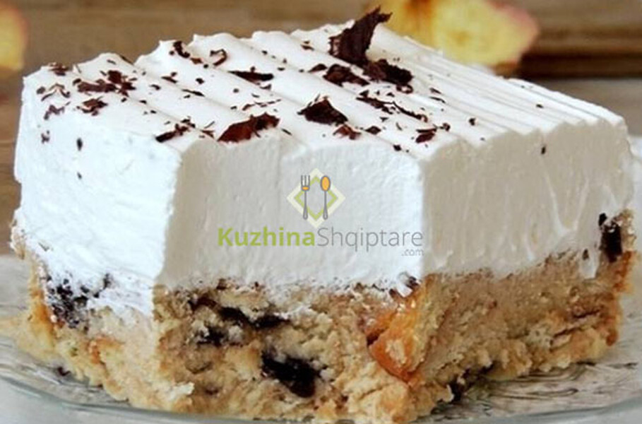 Tortë me ajkë të thartë