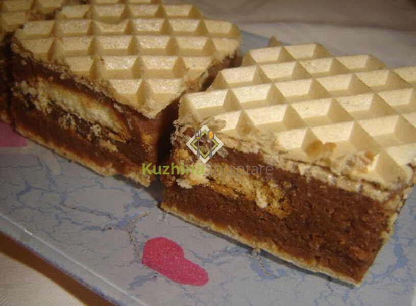 Ëmbëlsirë me biskota jaffa dhe fletë obllande