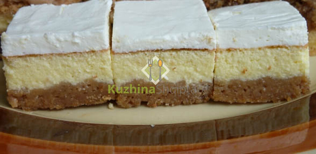 Ëmbëlsirë me krem djathi dhe biskota