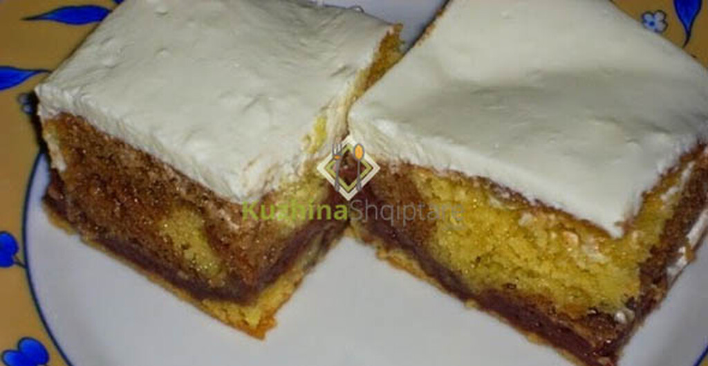 Ëmbëlsirë me pudinge çokollatë