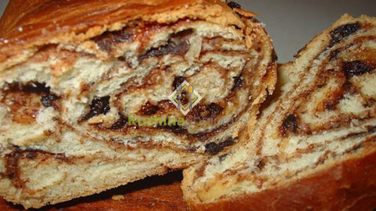 Shtrudle me marmelatë dhe çokollatë