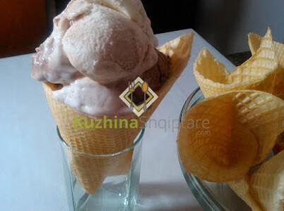 Akullore me kornet shtëpie