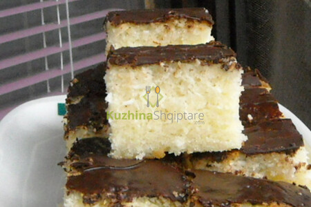 Tortë me kokos-pa vezë