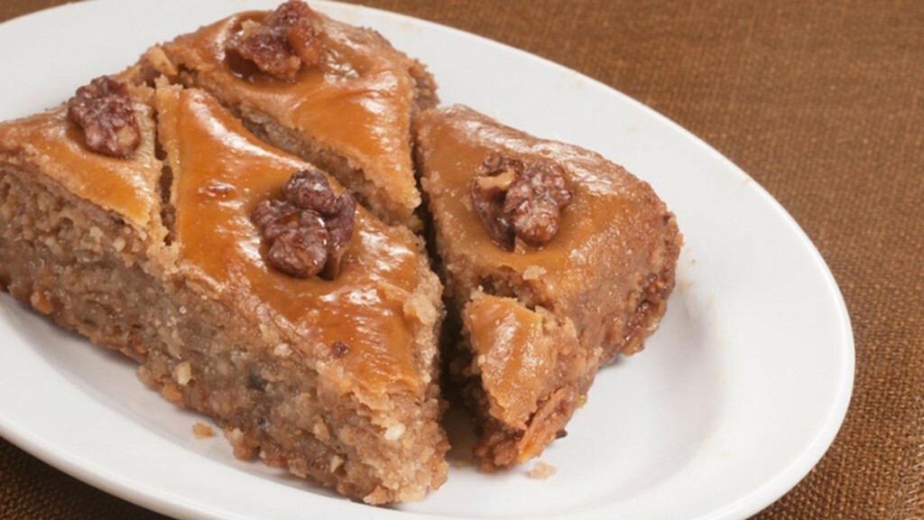 Bakllava ekspres: Shije e mirë e njohur, gatuhet për vetëm gjysmë ore!