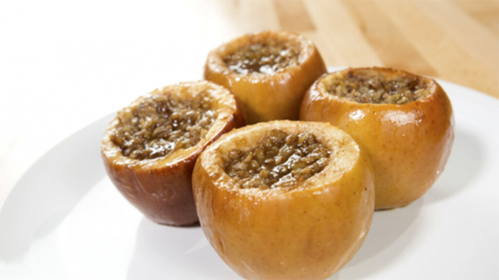 Desert i gatshëm për 10 minuta: Molla të lëngshme të pjekura! (Video)