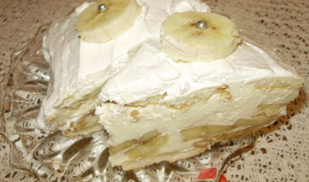 Tortë e shpejtë me banane dhe krem