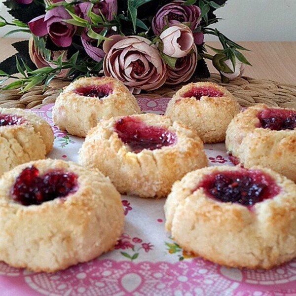 Gurabija me marmelatë