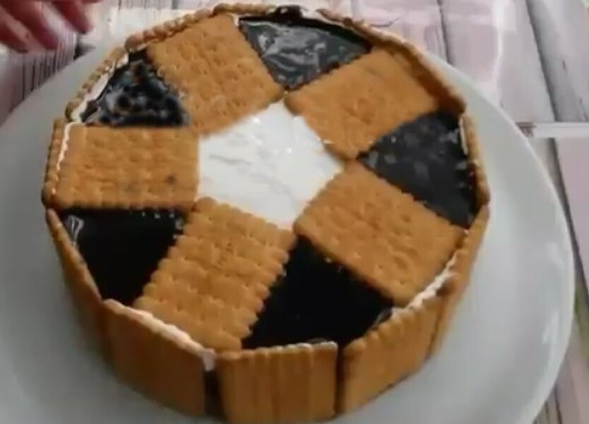 Torte me keksa